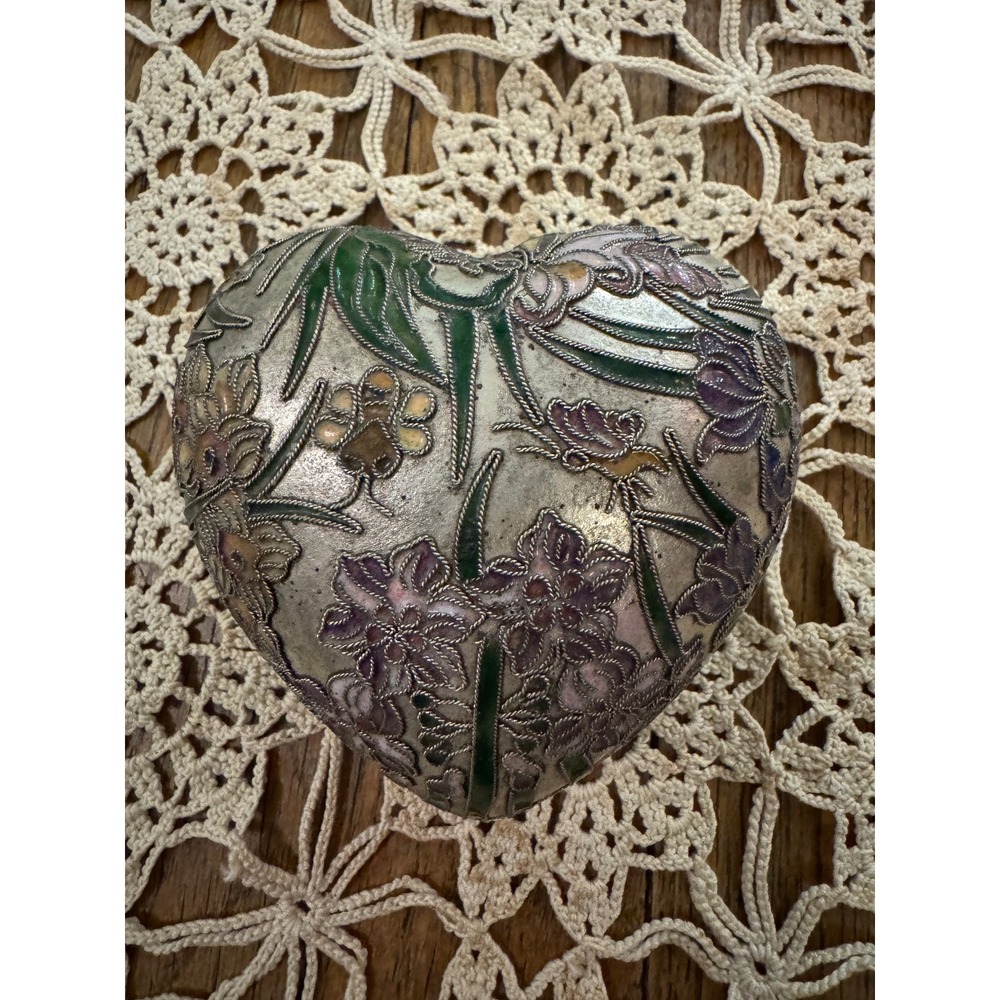Vintage Floral Heart ‎ Trinket Box  5" x 4.5"
